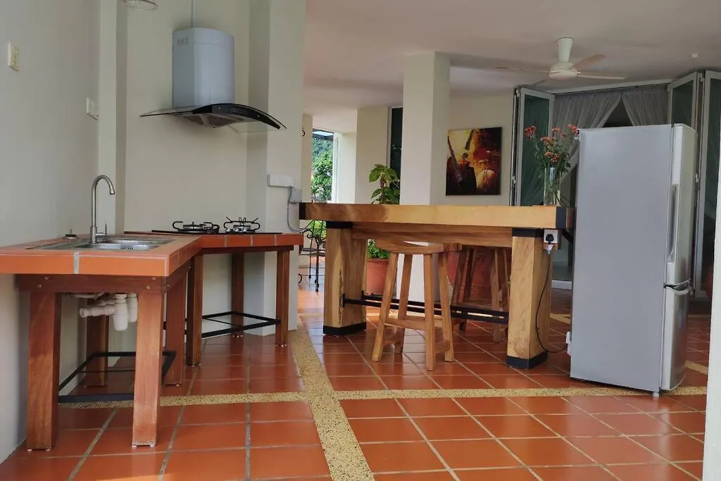 Retreat At Balik Pulau, Penang With Private Swimming Pool And Basketball Court Βίλα Μαλαισία